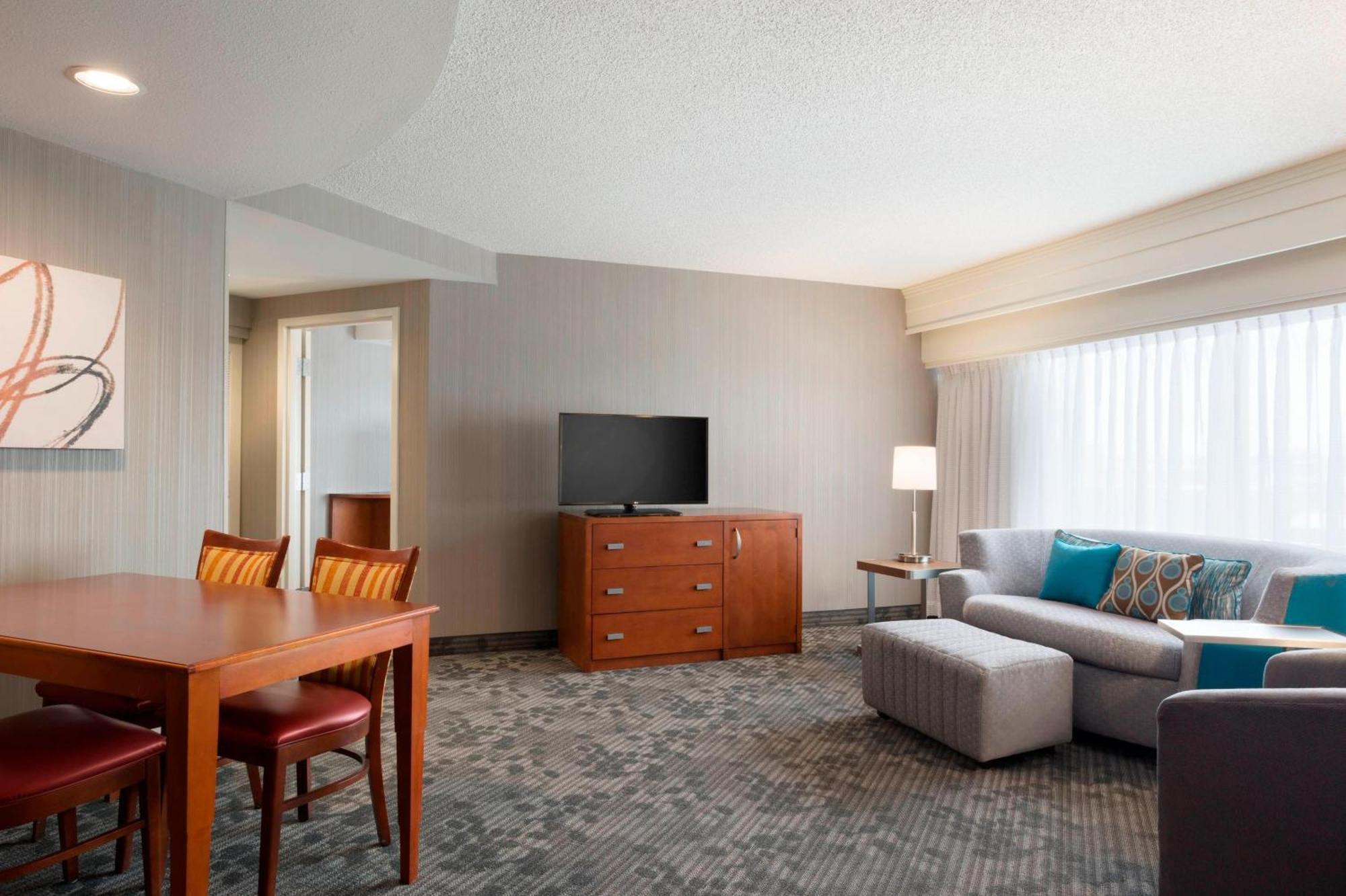 Courtyard By Marriott Fort Smith Downtown Exterior photo