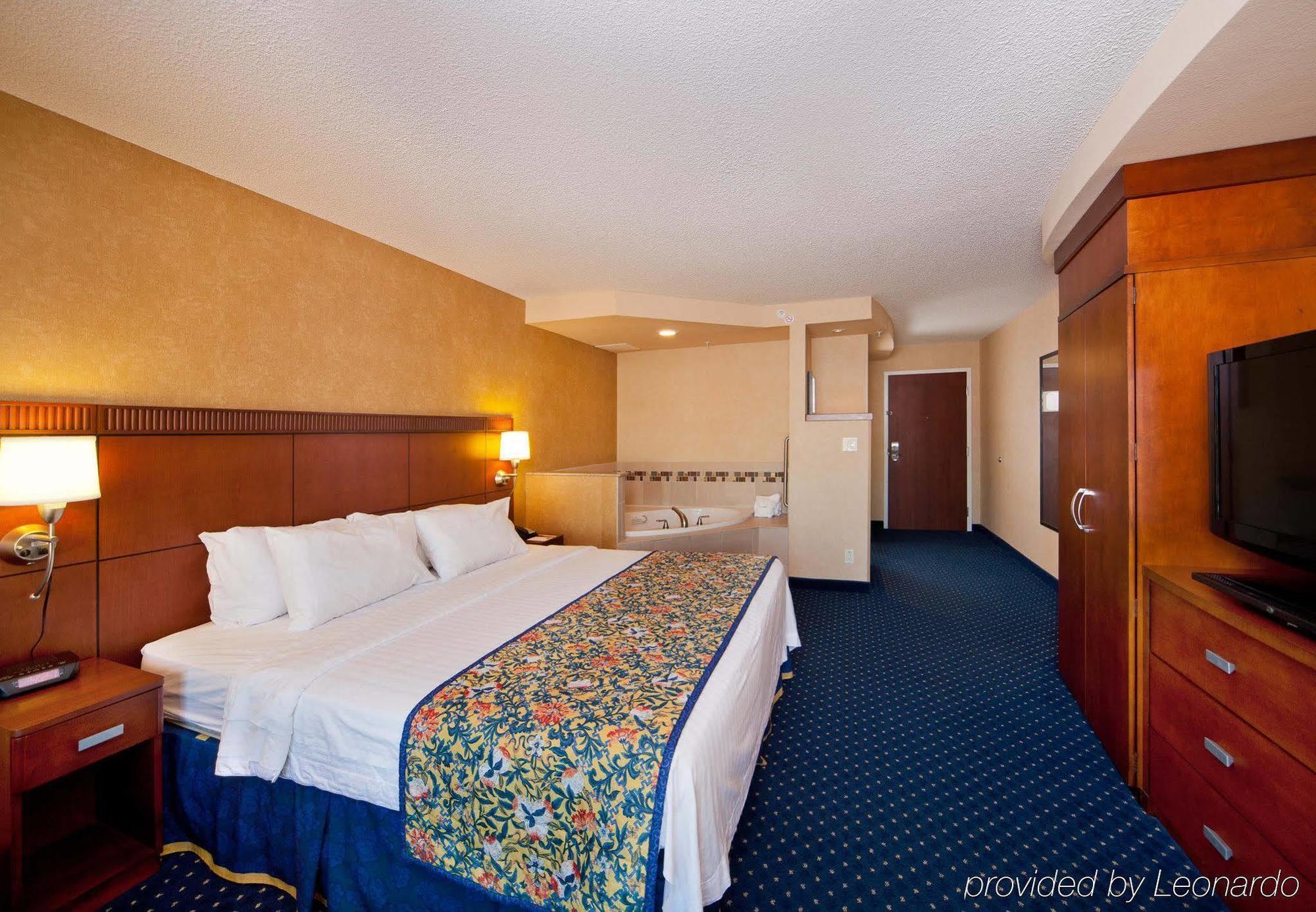 Courtyard By Marriott Fort Smith Downtown Exterior photo